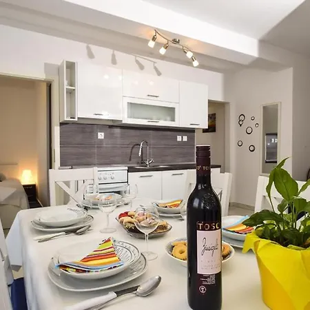In Zadar With Sea View, Balcony, Air Conditioning, Wifi 685-2 *