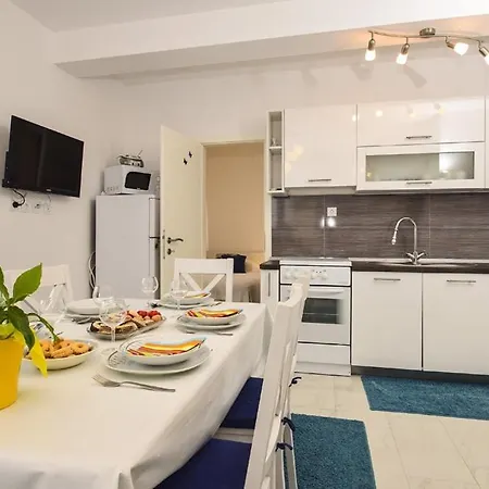 In Zadar With Sea View, Balcony, Air Conditioning, Wifi 685-2 Apartment Zaton (Zadar)