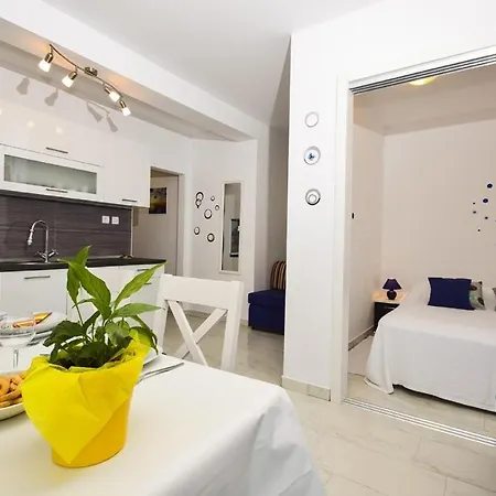 In Zadar With Sea View, Balcony, Air Conditioning, Wifi 685-2 Apartment Zaton (Zadar)