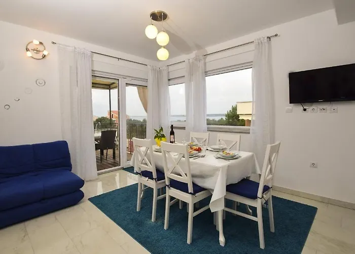 In Zadar With Sea View, Balcony, Air Conditioning, Wifi 685-2 *