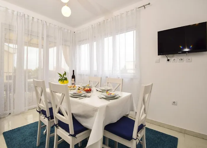 דירה In Zadar With Sea View, Balcony, Air Conditioning, Wifi 685-2