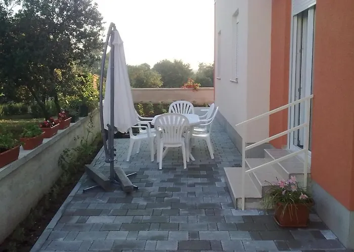 In Zadar With Sea View, Balcony, Air Conditioning, Wifi 685-2 דירה זאטון