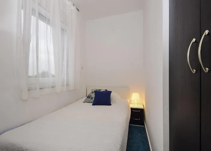 In Zadar With Sea View, Balcony, Air Conditioning, Wifi 685-2 *