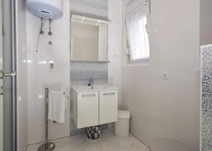In Zadar With Sea View, Balcony, Air Conditioning, Wifi 685-2 Appartamento *